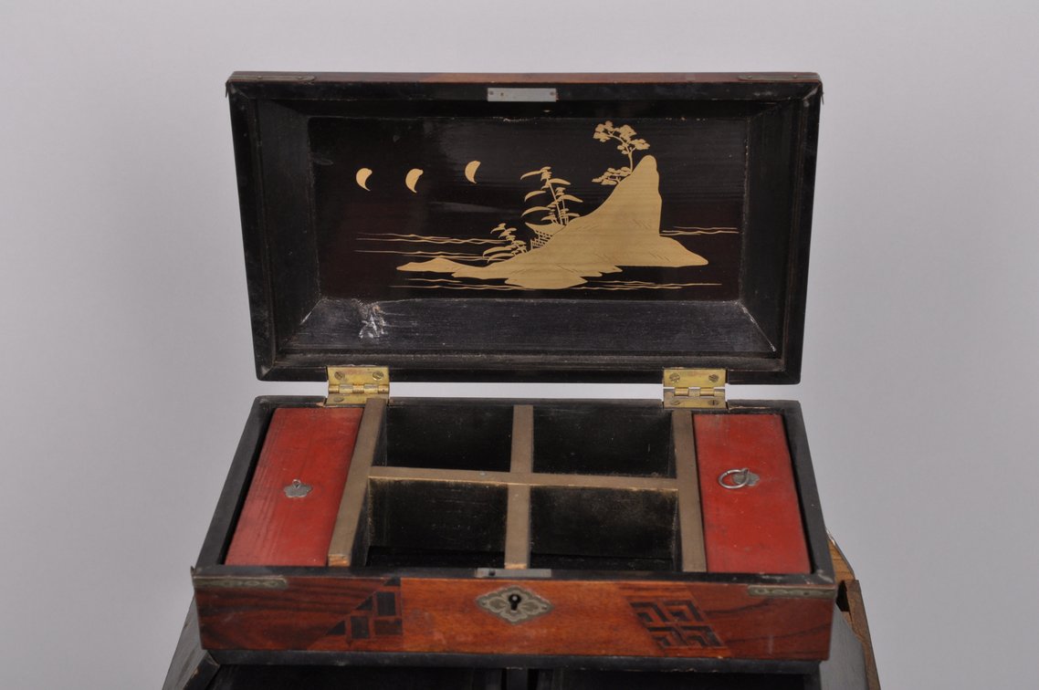 Tansu Jewelry Chest, 18th Century, photo 8 of 20