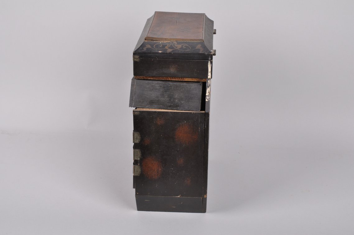 Tansu Jewelry Chest, 18th Century, photo 15 of 20