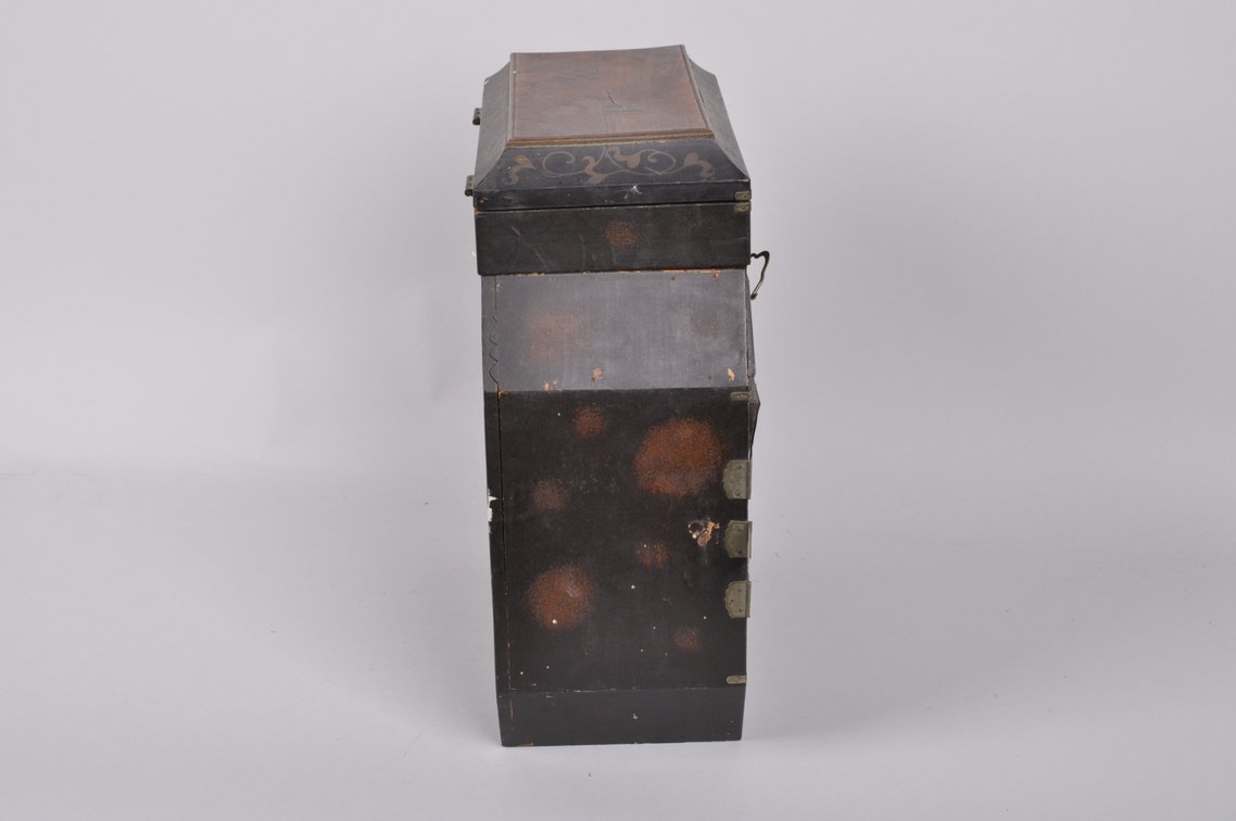 Tansu Jewelry Chest, 18th Century, photo 18 of 20