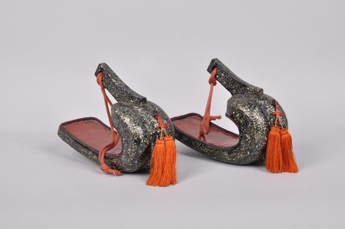 Pair of 'Raden' Samurai 'Abumi" Stirrups with Tassels