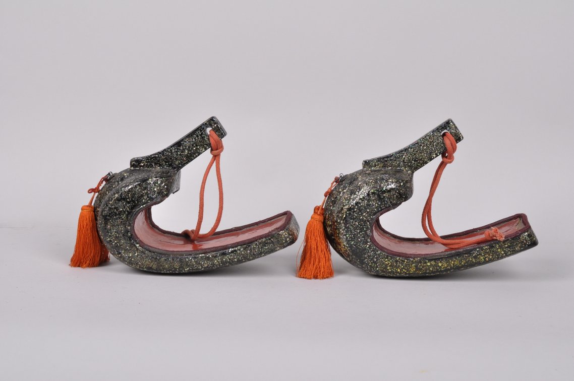 Pair of 'Raden' Samurai 'Abumi" Stirrups with Tassels, photo 8 of 11