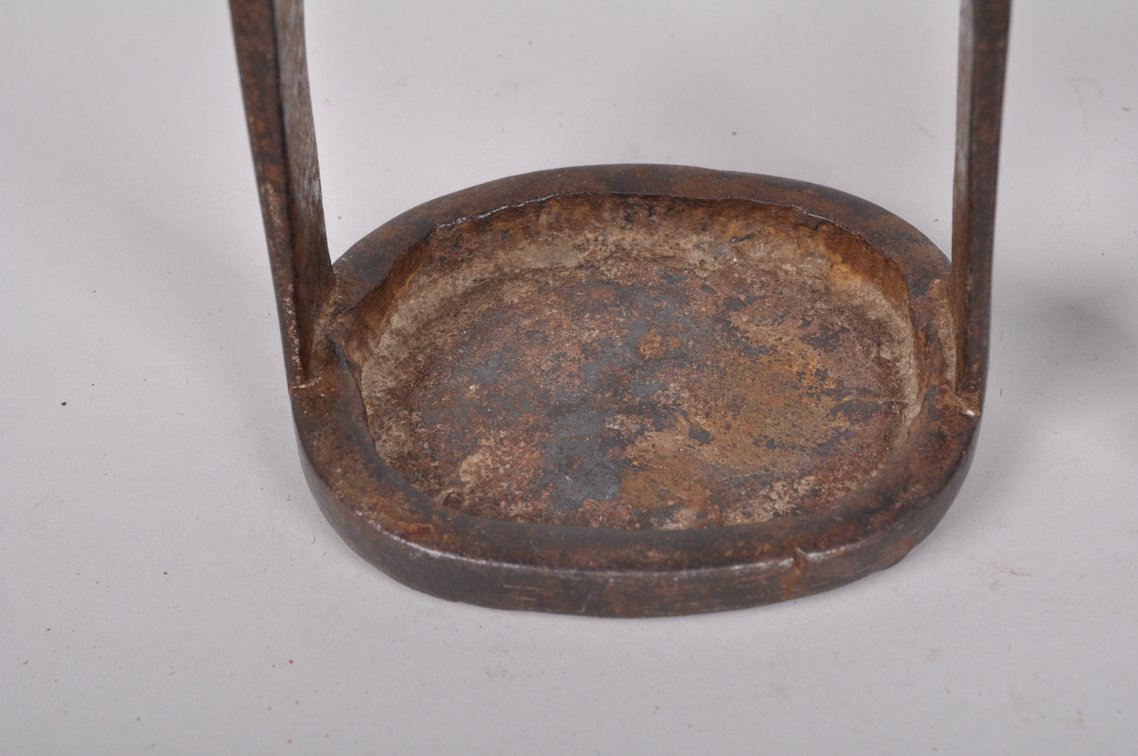 Pair of Bronze Horse Stirrups with Silver Etched Designs, photo 7 of 16