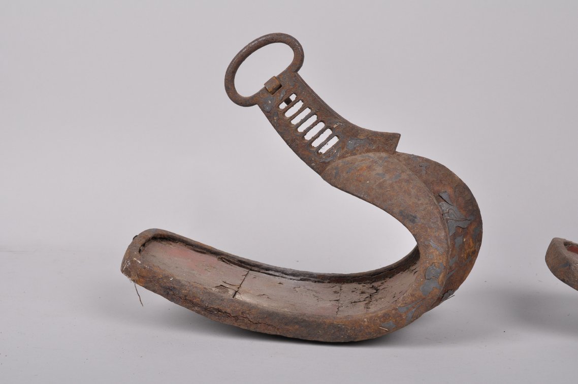 Pair of Japanese Samurai Abumi Stirrups, photo 5 of 16