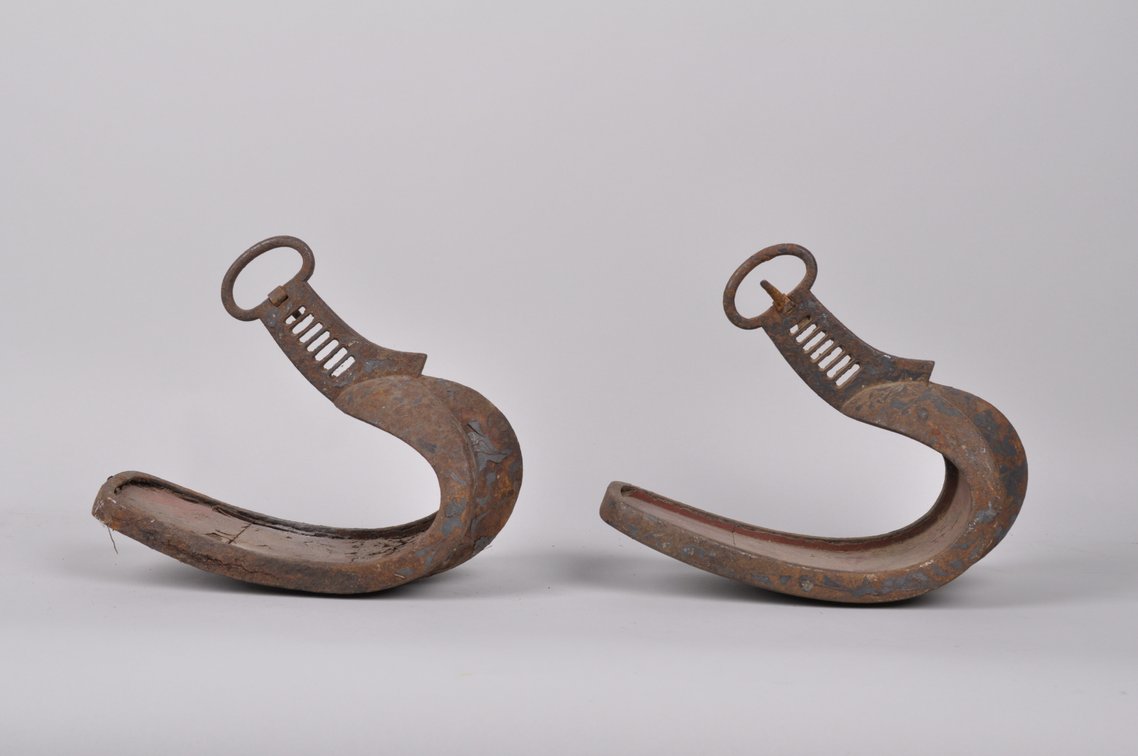 Pair of Japanese Samurai Abumi Stirrups, photo 3 of 16