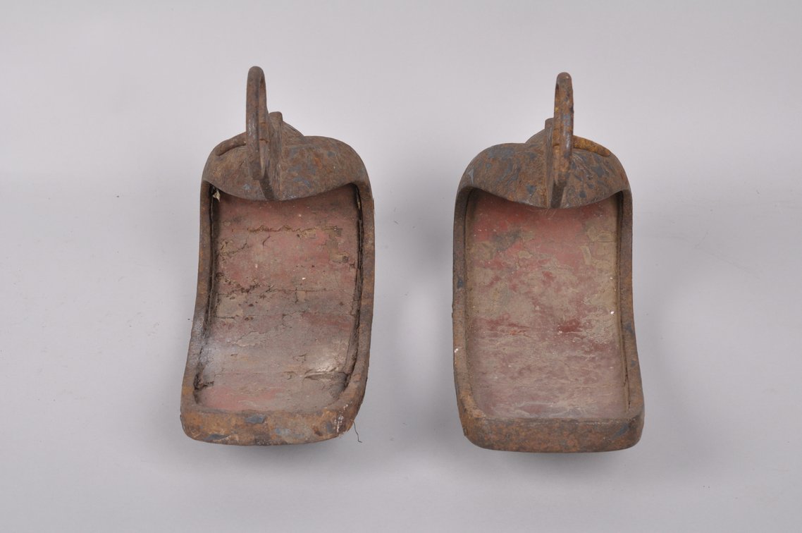 Pair of Japanese Samurai Abumi Stirrups, photo 9 of 16