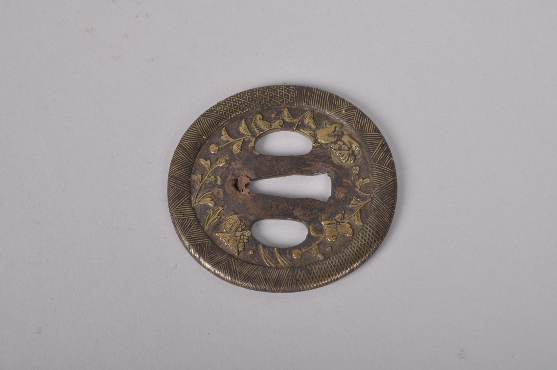 Tsuba with Certificate of Authenticity, photo 4 of 12