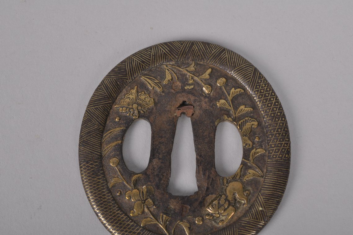 Tsuba with Certificate of Authenticity, photo 6 of 12