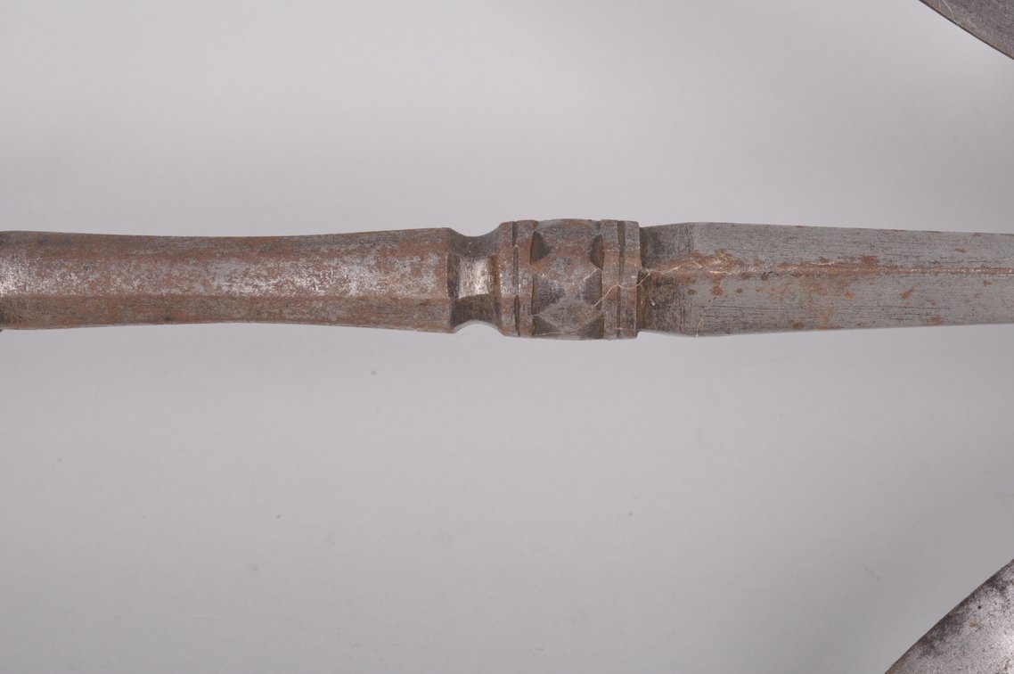 Chinese Double Edged Spear Sword, photo 4 of 12