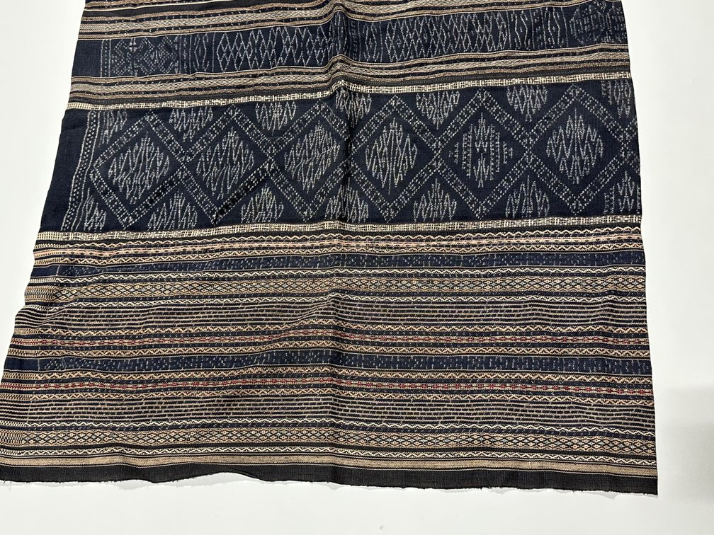 Vietnam, Filipino, and Chinese Silk and Woven Fabric, photo 13 of 13
