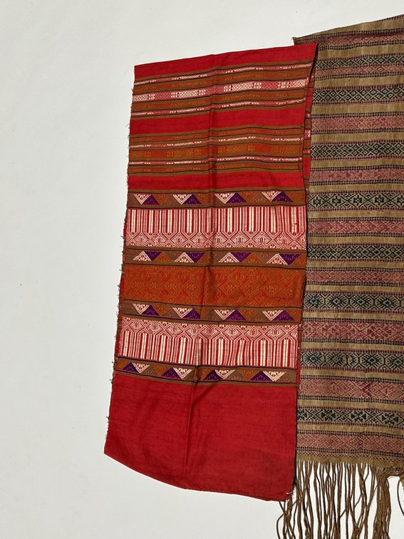 Laos and Cambodia Woven Fabrics, photo 5 of 16