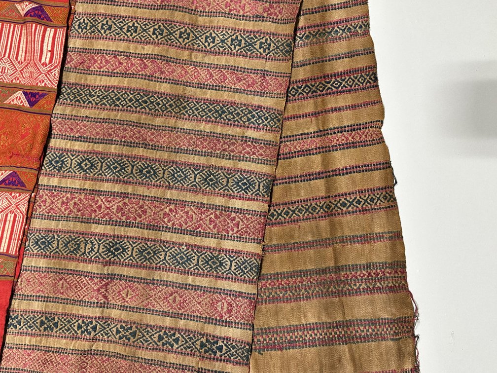 Laos and Cambodia Woven Fabrics, photo 4 of 16