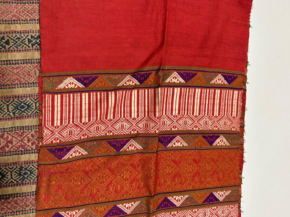 Laos and Cambodia Woven Fabrics, photo 6 of 16