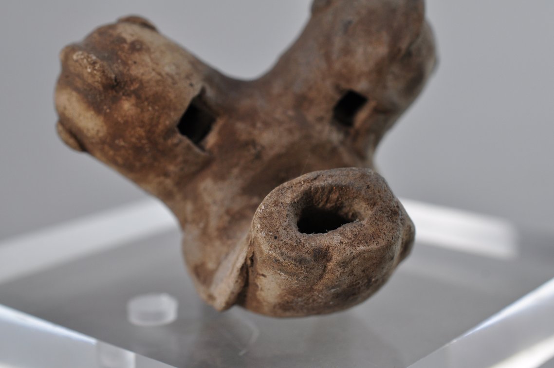 Pre-Columbian Zoomorphic Pottery Double Whistle - Two Headed Bird, photo 6 of 17