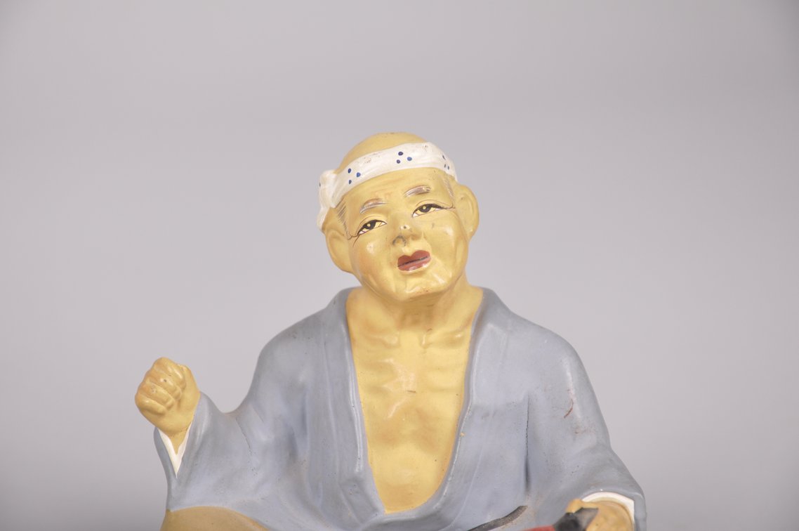 Six Hakata Statues with Lanterns, photo 6 of 13
