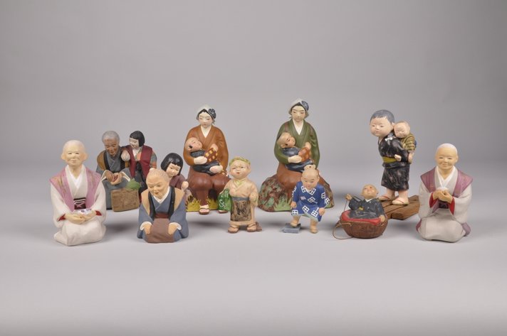 Grandma Mom and Children Hakata Dolls