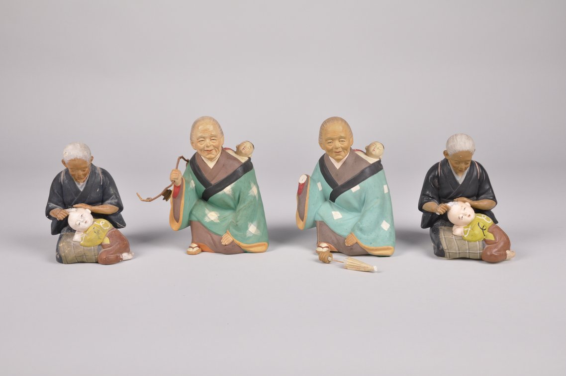 Seven Grandmother and Child Hakata Dolls, photo 2 of 12