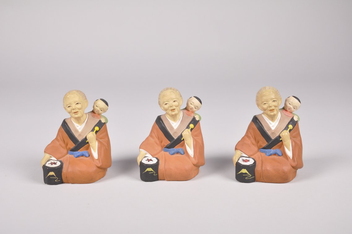 Seven Grandmother and Child Hakata Dolls, photo 9 of 12