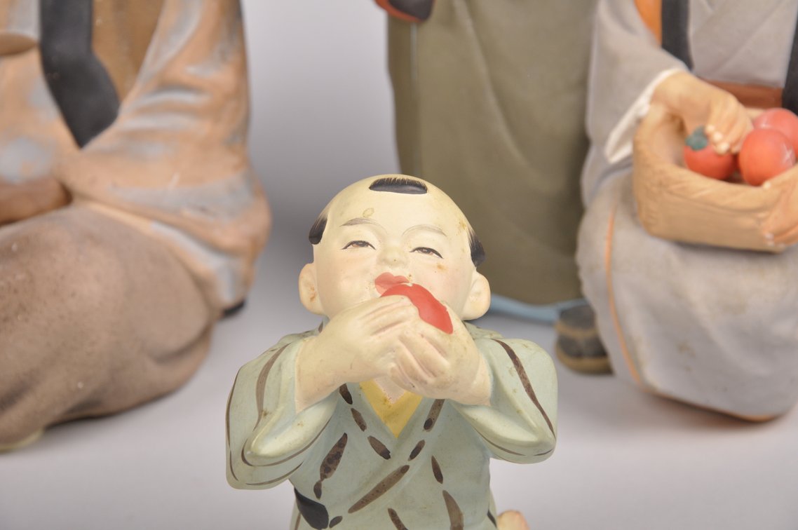 Figurines Eating Fruit Hakata Dolls, photo 7 of 20