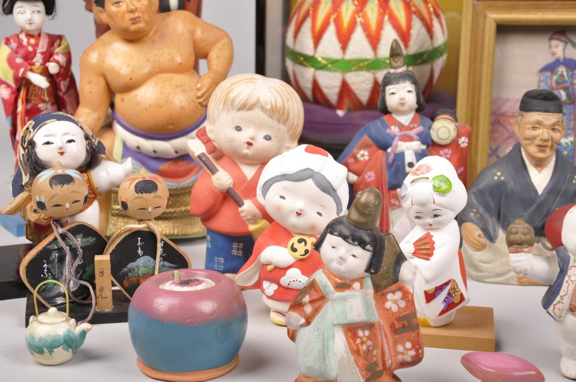 Hakata Dolls, A Temari Ball, and a Kabuki Doll, photo 7 of 19