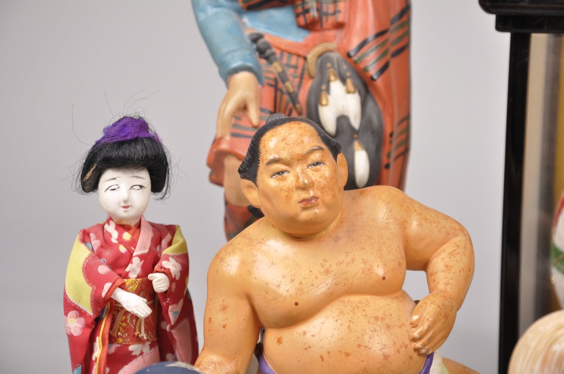 Hakata Dolls, A Temari Ball, and a Kabuki Doll, photo 2 of 19