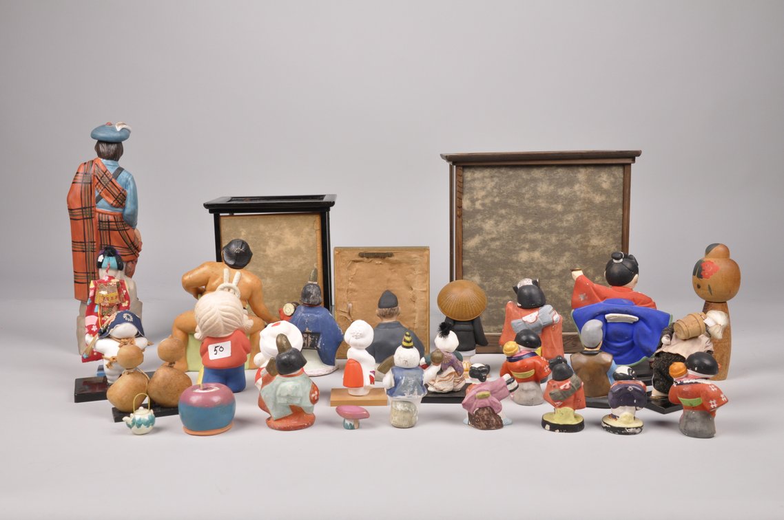 Hakata Dolls, A Temari Ball, and a Kabuki Doll, photo 11 of 19