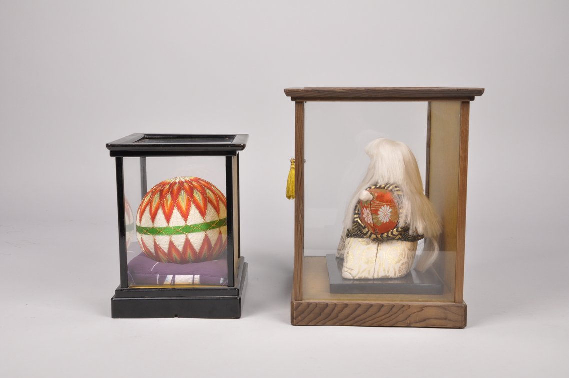 Hakata Dolls, A Temari Ball, and a Kabuki Doll, photo 14 of 19