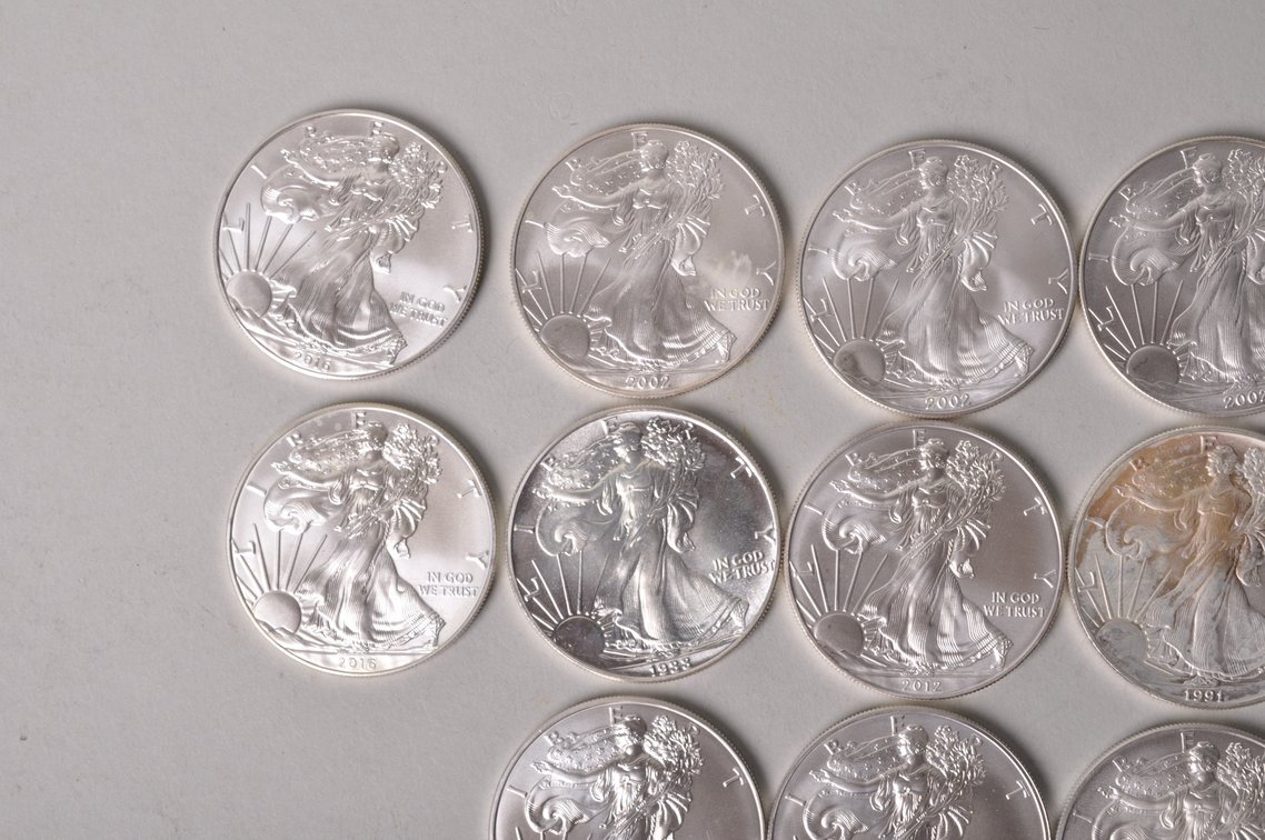 American Silver Eagles in Tube, photo 3 of 13