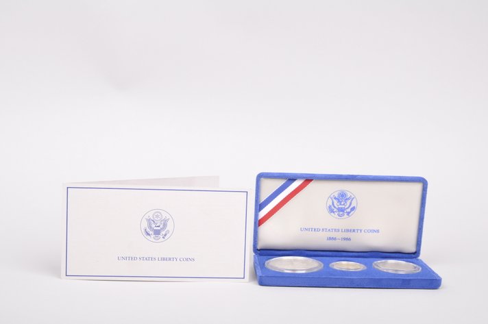 US Liberty Coins Set