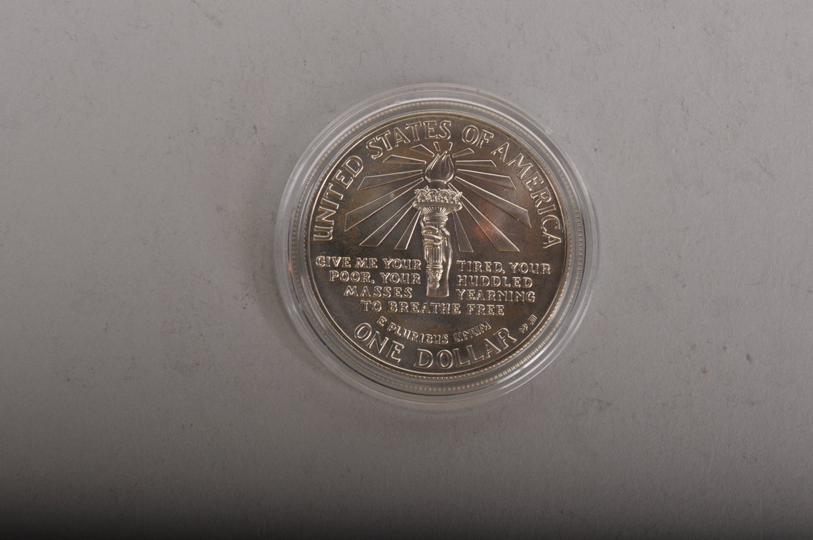 1986 US Constitution Silver Dollar, photo 2 of 4