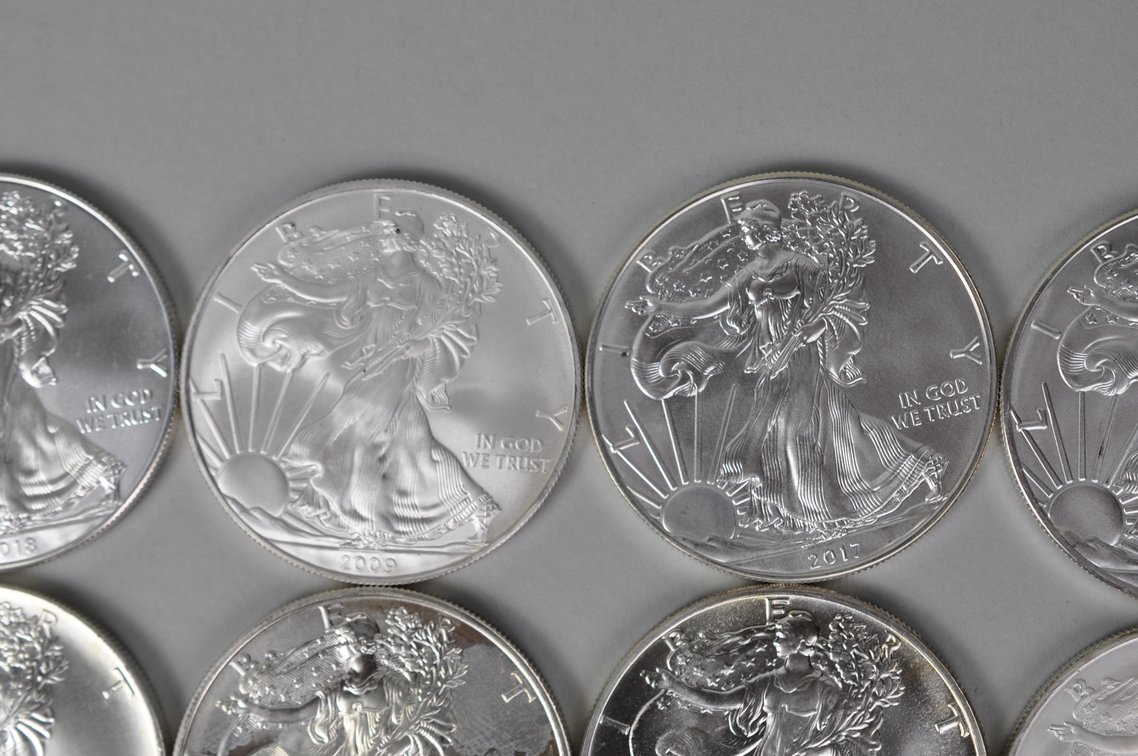 Ten American Silver Eagles, photo 4 of 10