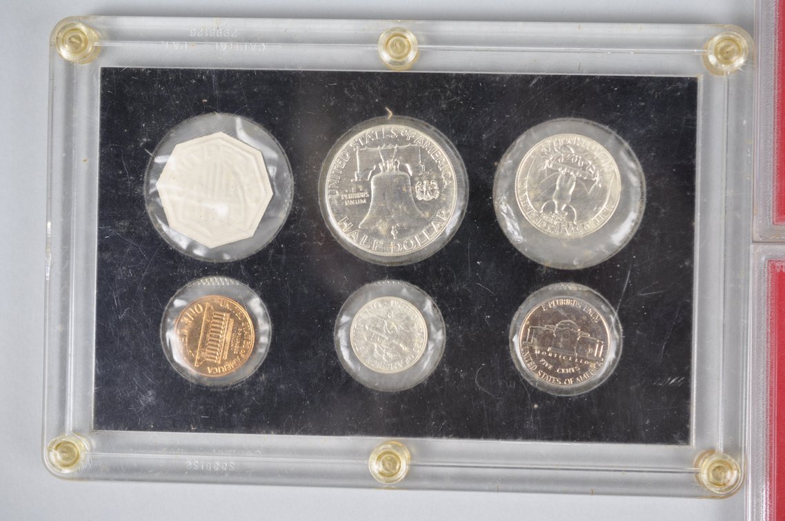 Two 1982 Proof Sets in Red Holders and 1959 Proof Set in Case, photo 7 of 9
