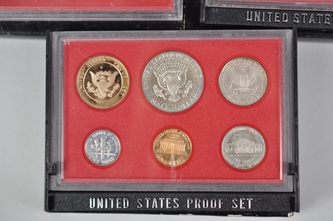 US Proof Sets 1980, 1980, 1981, 1982x2, photo 11 of 11