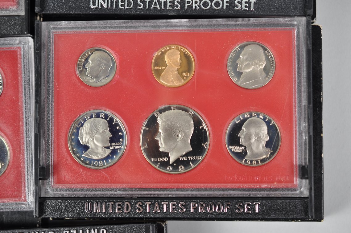 US Proof Sets 1980, 1980, 1981, 1982x2, photo 6 of 11