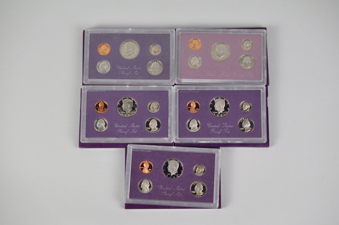 US Proof Sets 1985 x2, 1987 x2, 1988, photo 2 of 11
