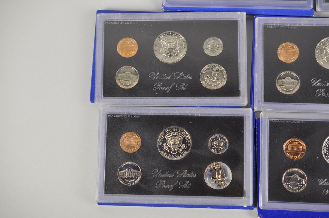 US Proof Sets 1968, 1970 x2, 1971 x2, 1972 x3, photo 11 of 13