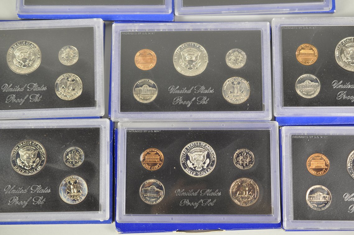 US Proof Sets 1968, 1970 x2, 1971 x2, 1972 x3, photo 12 of 13
