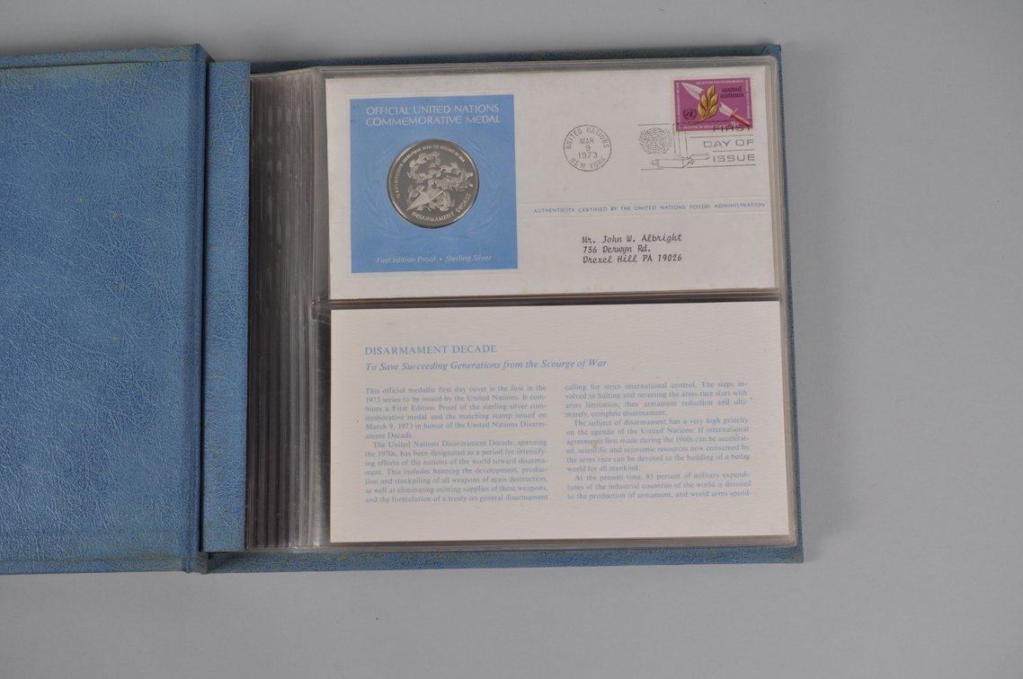Commemorative Medals and Tokens with Postal Notes in Binders, photo 2 of 16