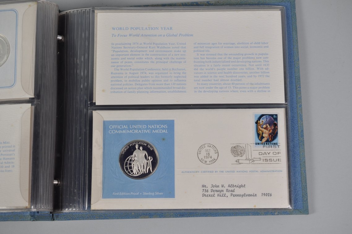 Commemorative Medals and Tokens with Postal Notes in Binders, photo 14 of 16