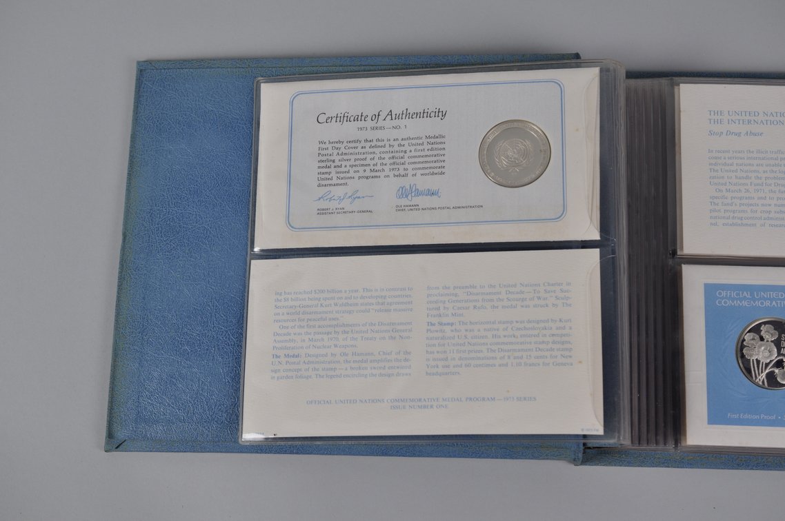 Commemorative Medals and Tokens with Postal Notes in Binders, photo 3 of 16