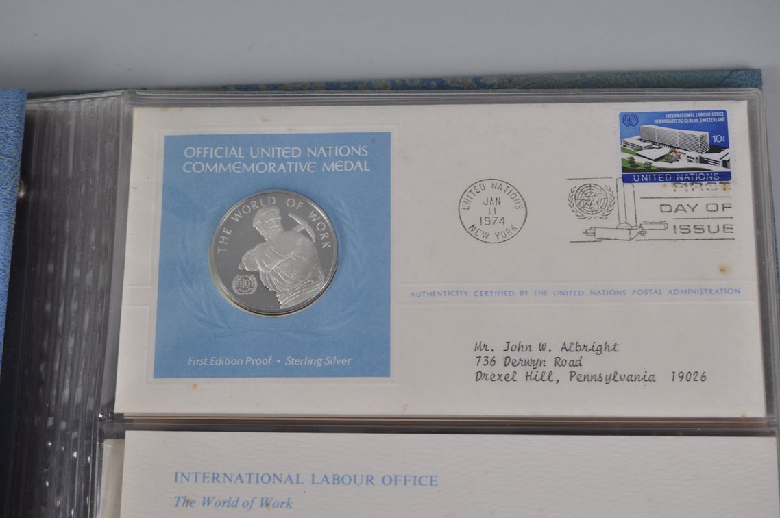 Commemorative Medals and Tokens with Postal Notes in Binders, photo 10 of 16