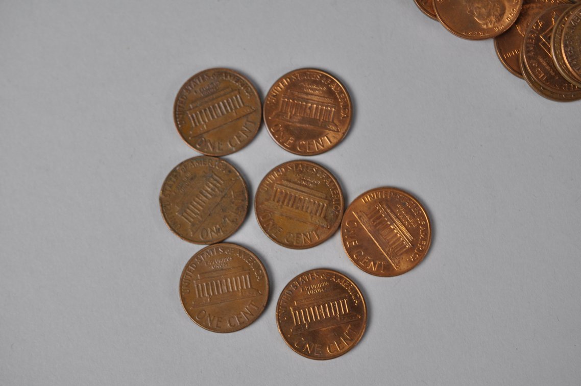 Assorted Lincoln Copper Cents in a Large Tin Can, photo 10 of 10