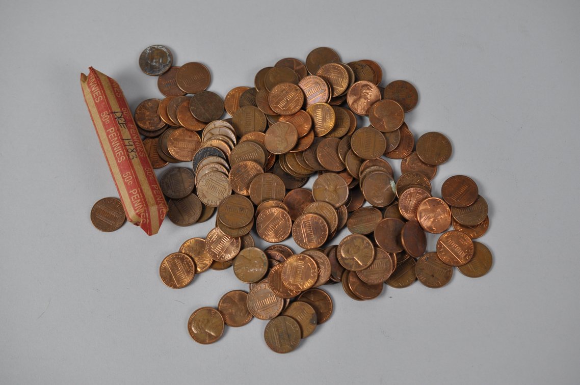 Assorted Lincoln Copper Cents in a Vintage US Mint Bag, photo 4 of 10