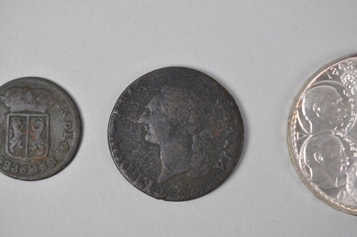 Assorted World Coins, photo 3 of 8