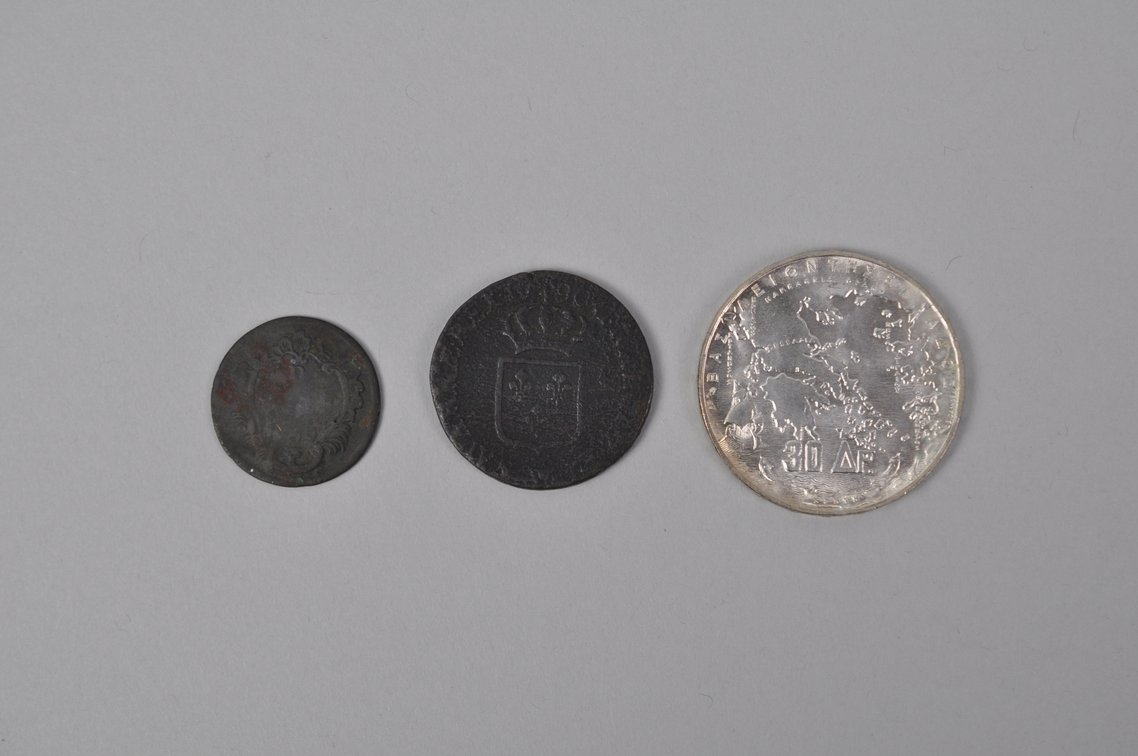 Assorted World Coins, photo 5 of 8