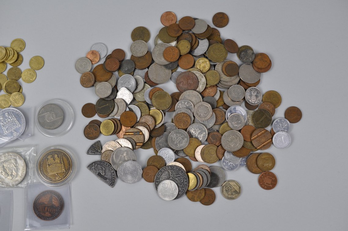 Assorted Collection of World Coins and Tokens, photo 2 of 17