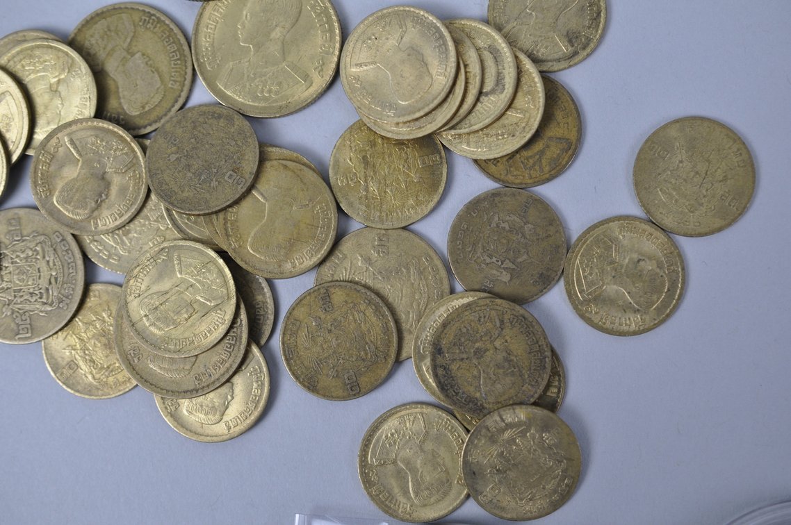 Assorted Collection of World Coins and Tokens, photo 10 of 17