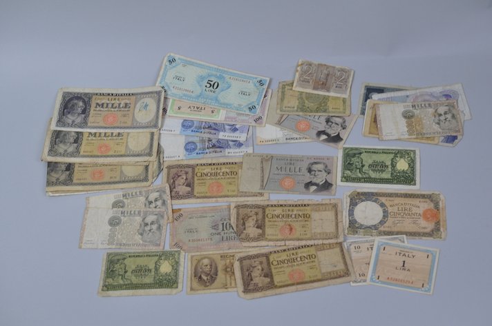 Assortment of Old Italian Lire Banknotes