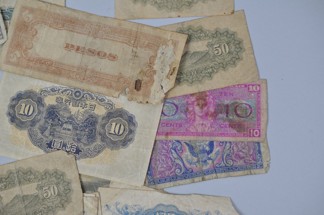 Assortment of Old Asian Banknotes, photo 18 of 19