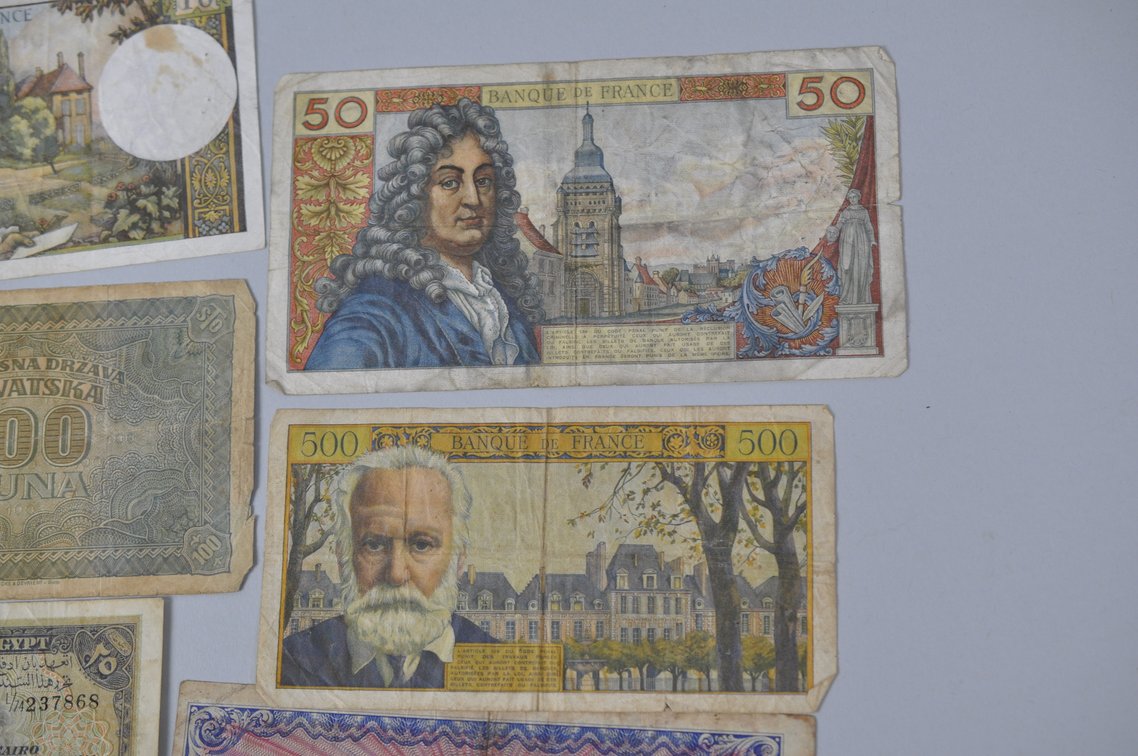 Assortment of Old Franc Banknotes, photo 15 of 15