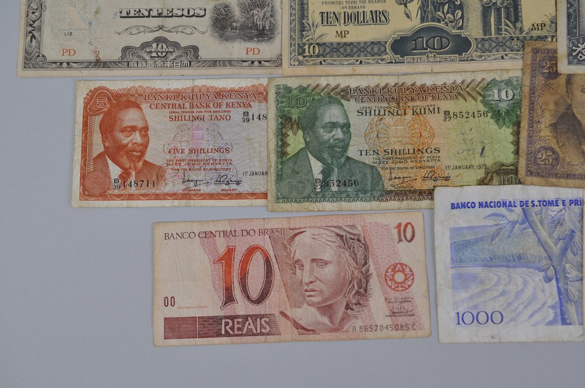Assortment of Old Banknotes, photo 2 of 19
